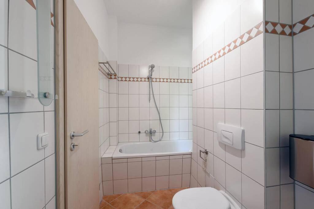 Stylish City Apartment In Τσβικάου Εξωτερικό φωτογραφία